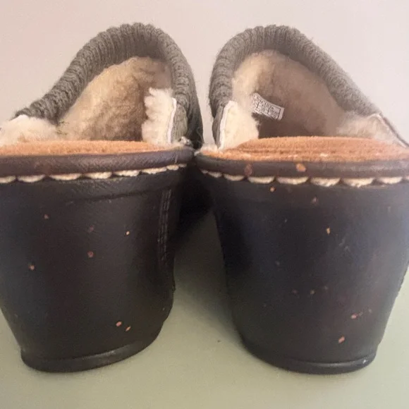 UGG Brand New Olive Green Suede Clogs with Knit Trim - Picture 7 of 9